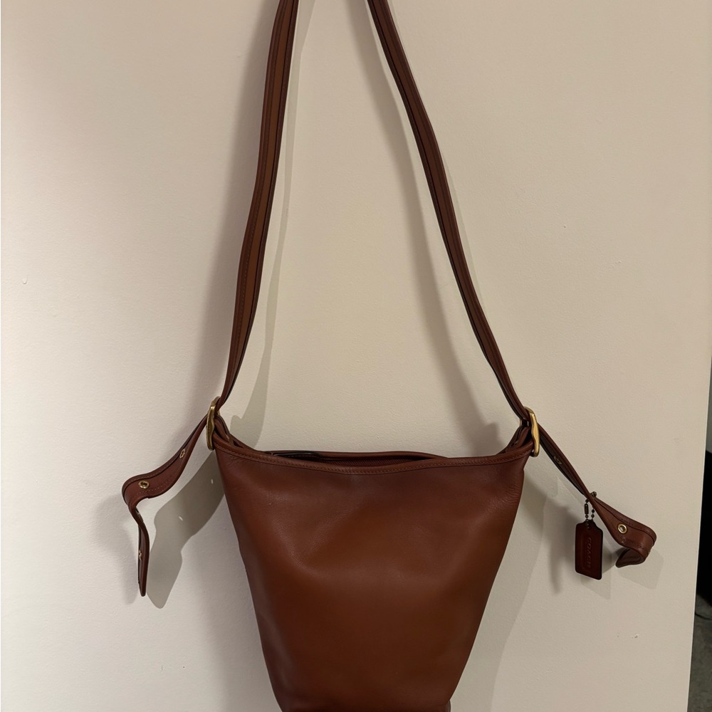 Coach 9085 Vintage Leather Shoulder Bag | Pebbled Bucket Shape